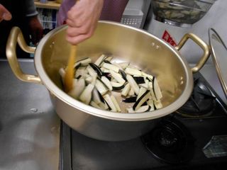 茄子炒める.JPG