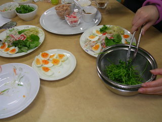 豆苗つまむ.JPG
